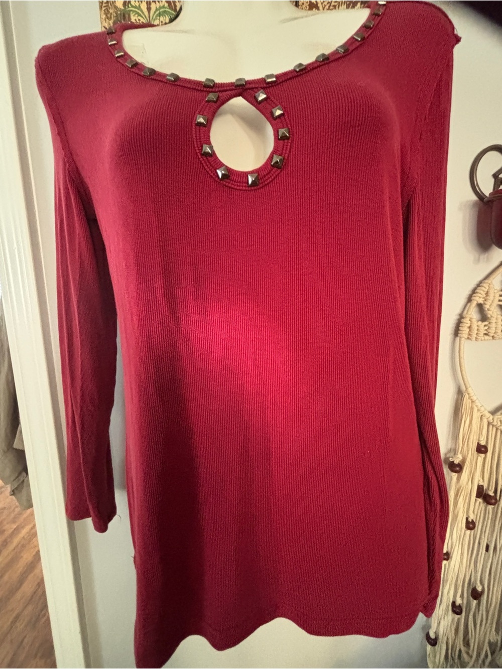 POL NWOT Lightweight keyhole top! MEDIUM